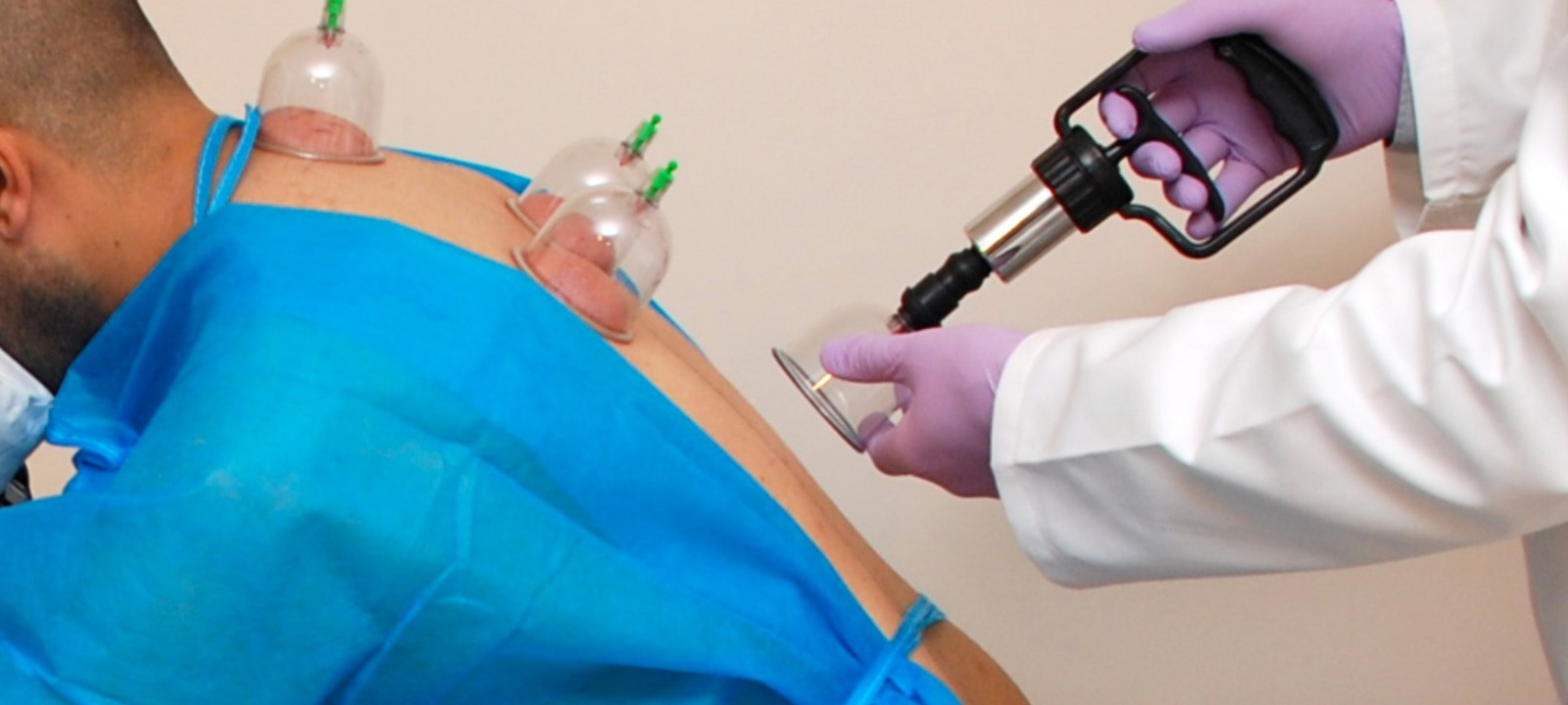  كما يمكنك الحصول على افضل النصائح والاخبار المتعلقة بعلم الحجامة على يد اخصائى العلاج بالحجامة وعضو الاكاديمية المصرية للطب التكميلى